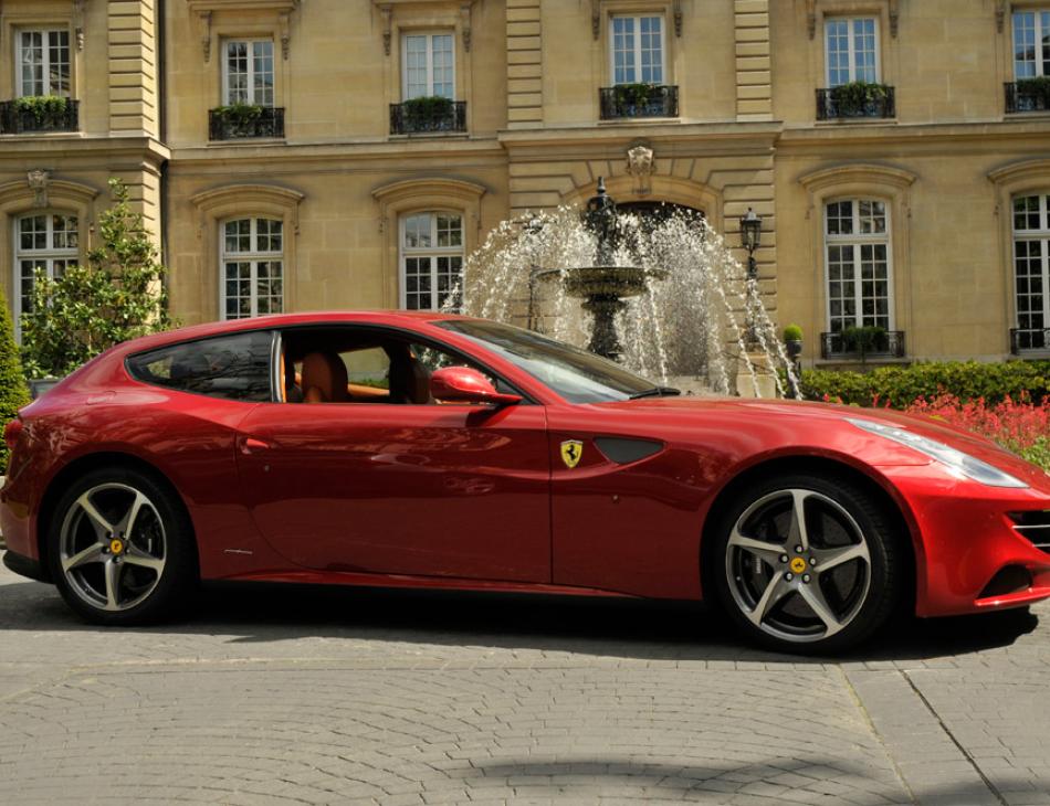 Ferrari FF Saint James Hotel Fountain